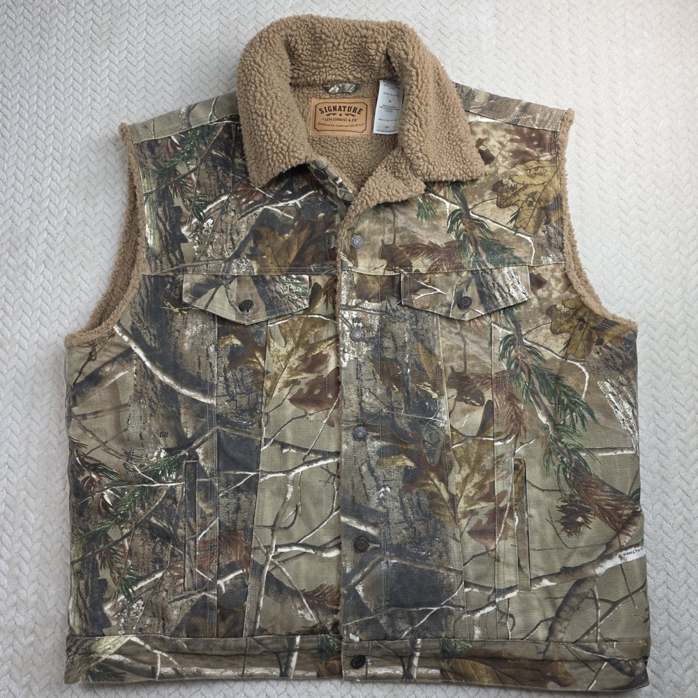 Signature by Levi Strauss Mens XL Realtree Camo Sherpa Lined Trucker Vest Canvas